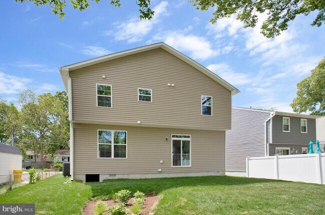Building Photo - 1316 Juniper St