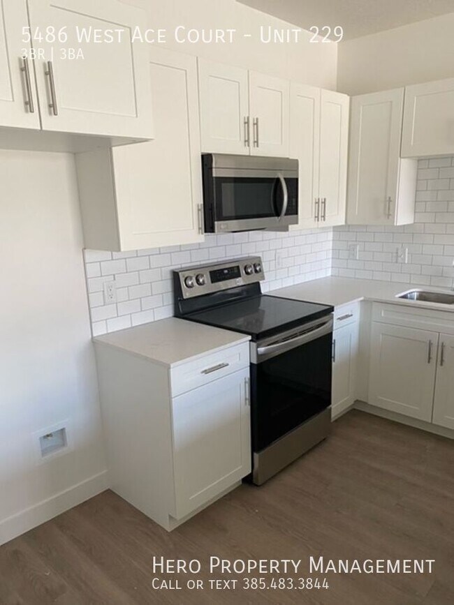 Building Photo - 5486 Ace Ct