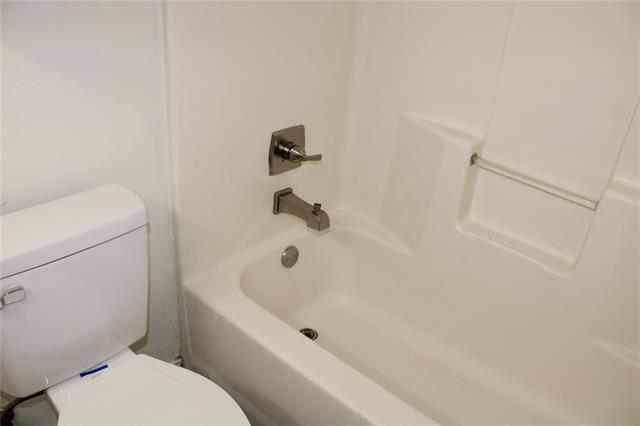 Building Photo - 1706 Caravan Trail