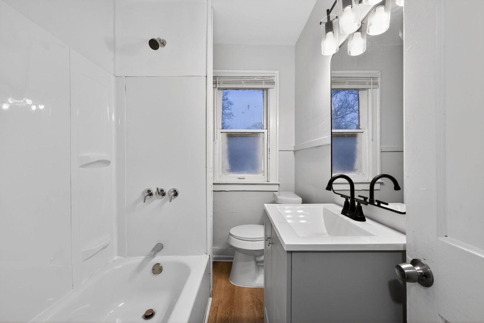 Building Photo - 16189 San Juan Dr