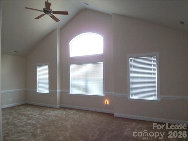 Building Photo - 3100 Collaroy Rd