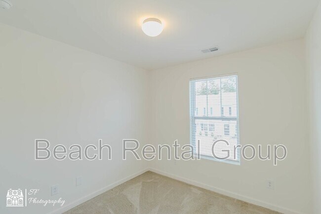 Building Photo - 206 Banbury Ln