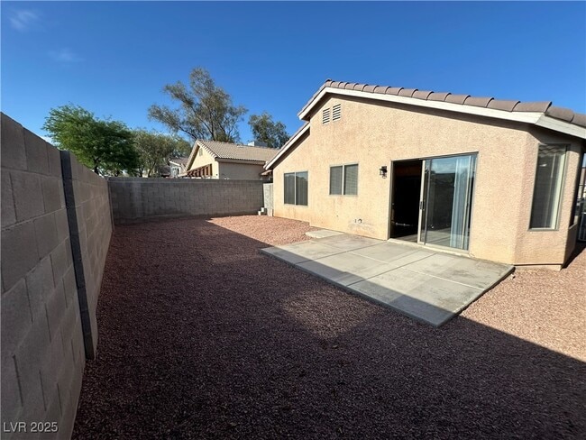 Building Photo - 2655 Amber Crest St