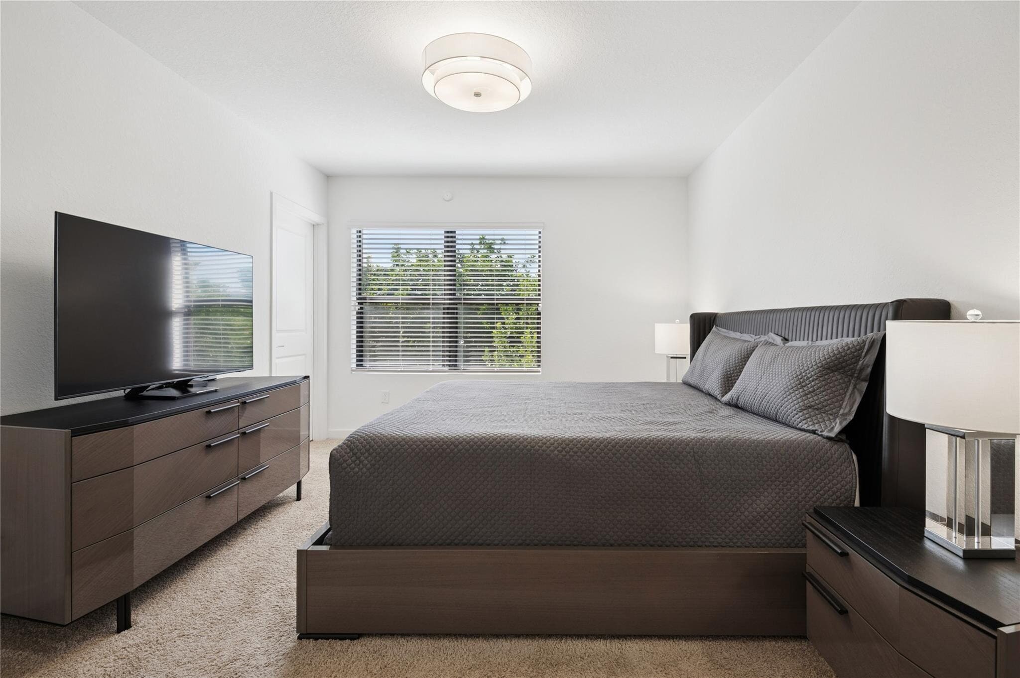 Building Photo - 180 SE 5th Ct