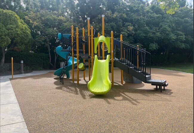 Building Photo - 1317 Corte Alemano