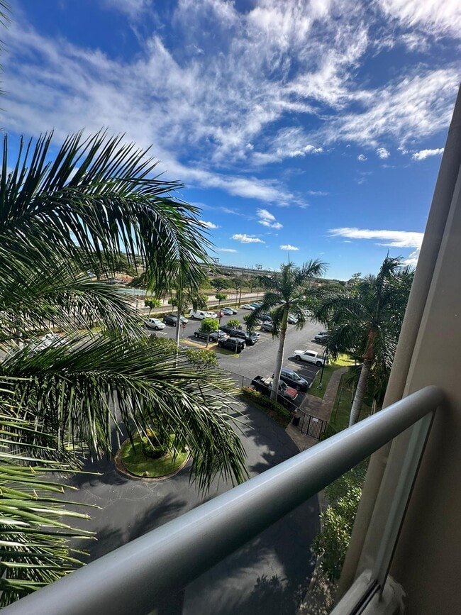 Building Photo - 94-302 Paiwa St