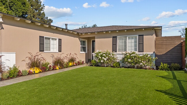 Building Photo - 16745 Citronia St