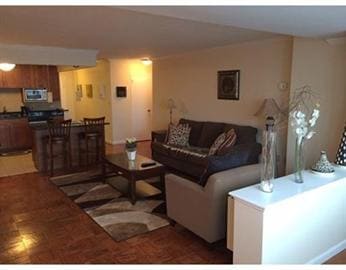 Building Photo - 9 Hawthorne Pl