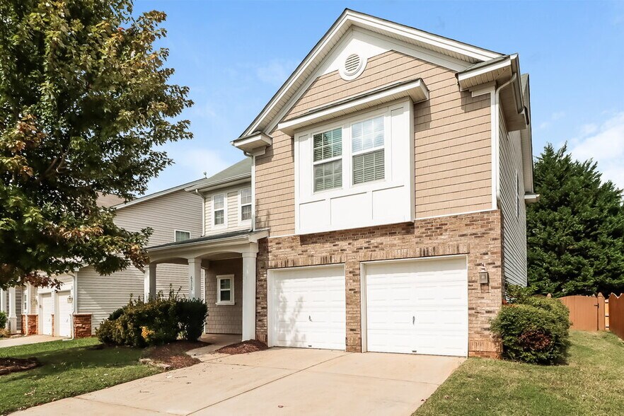 Building Photo - 6510 Ridgeview Commons Dr