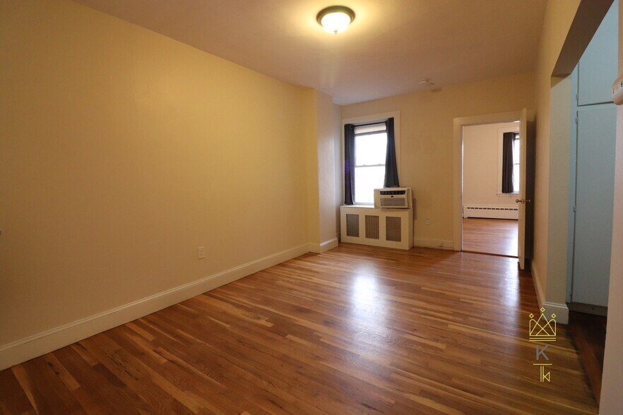 Building Photo - 181 Winthrop Rd