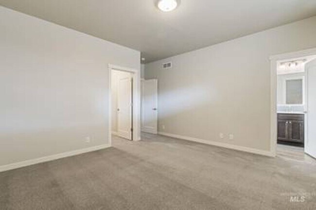 Building Photo - 3 bed, 3 bath townhome will be ready in May for you