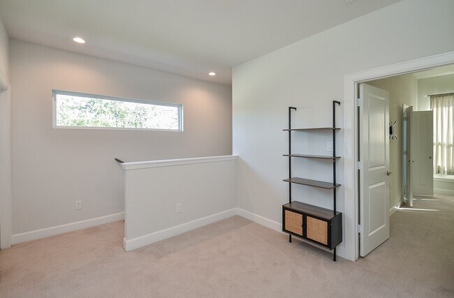 Building Photo - 9577 Neuens Rd