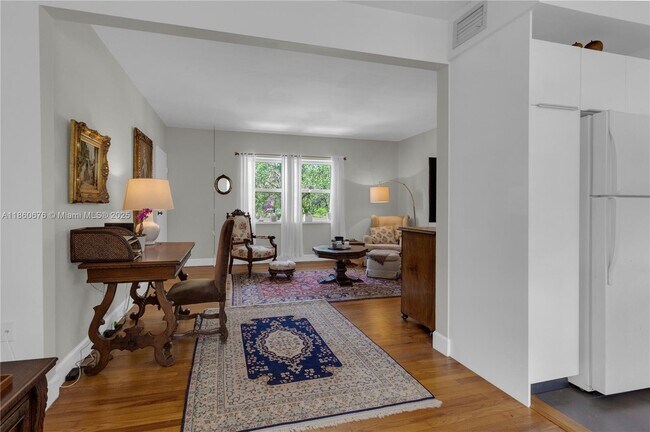 Building Photo - 5450 SW 76th St