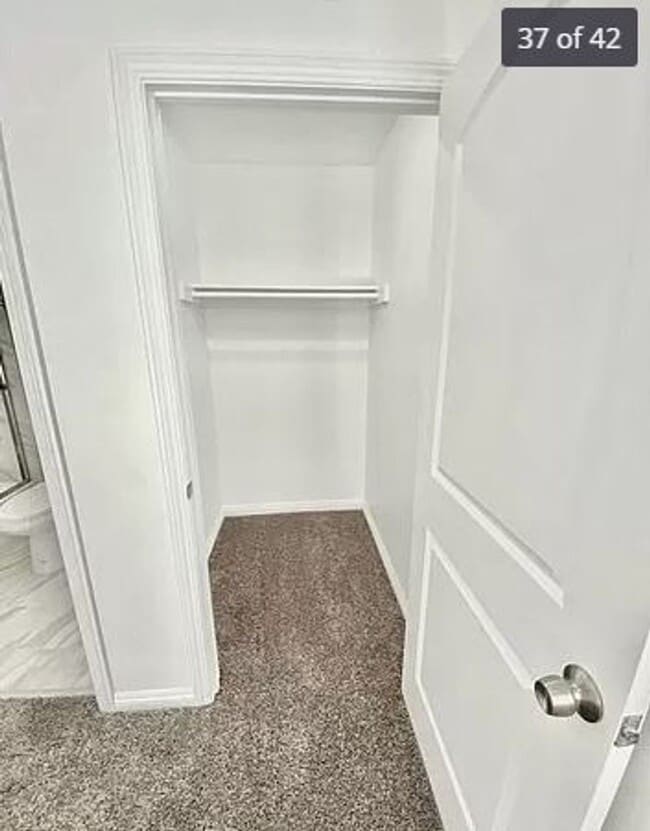 Building Photo - BROADWAY (10611)