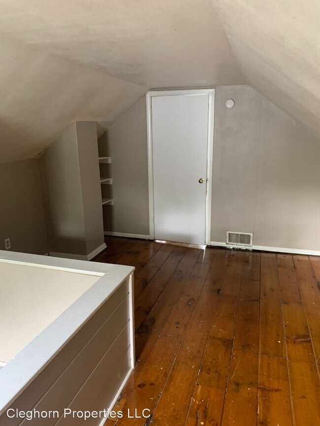 Building Photo - 3 br, 1 bath House - 361 McAlpine Street