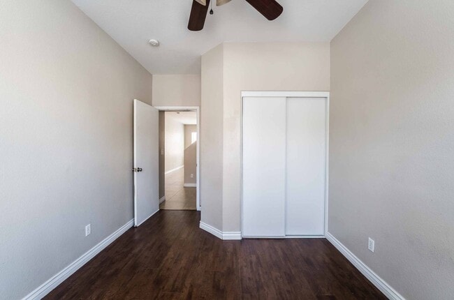 Building Photo - Charming 5-Bedroom Home in the Heart of Las Vegas