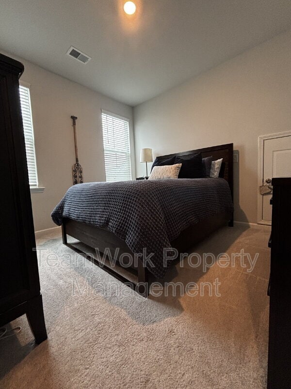 Building Photo - 214 Narrowleaf Ave