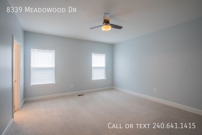 Building Photo - 8339 Meadowood Dr