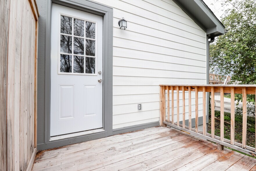 Building Photo - 2213 Fitzgerald Ave