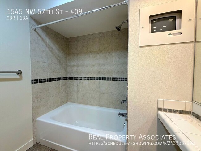 Building Photo - 1545 NW 57th St
