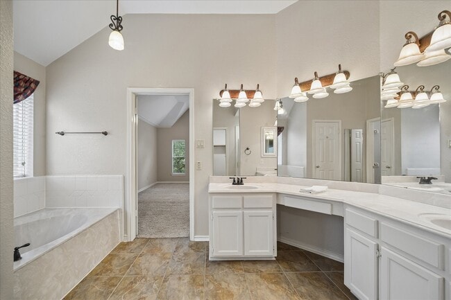Building Photo - 16715 Colony Terrace Dr
