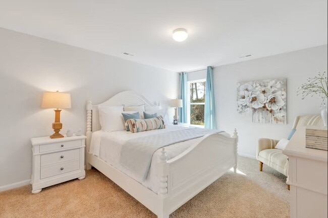 Building Photo - *** Promotion -- Sign lease by January 15 and receive $1000 off first months rent!!  Modern Comfo...