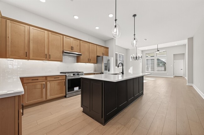 Building Photo - 11219 Peacock Flower St