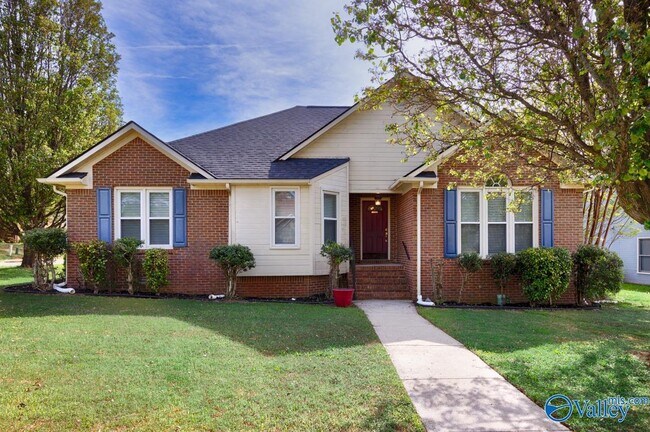 Building Photo - 180 Jarrett Ln