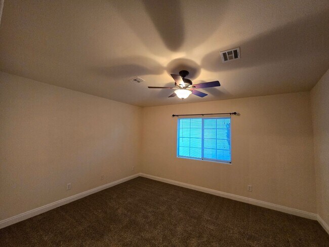 Building Photo - A Fabulous 3 Bedroom, 2.5 Bathroom, 2 Car Garage Townhome in NW Las Vegas