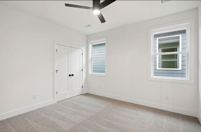 Building Photo - 5618 Obrien Ave