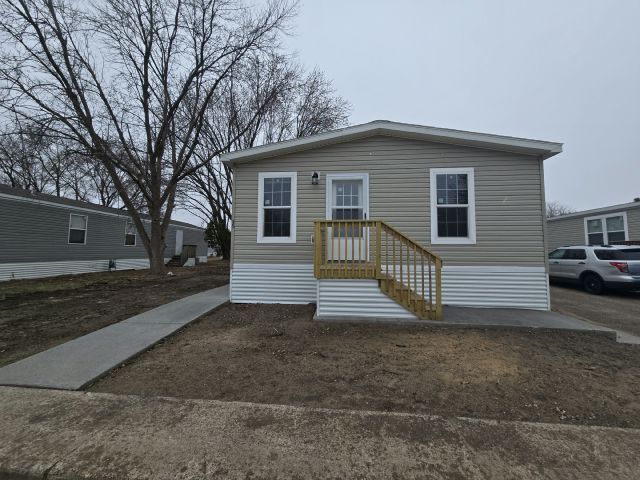 Building Photo - 35 115th Ln NE