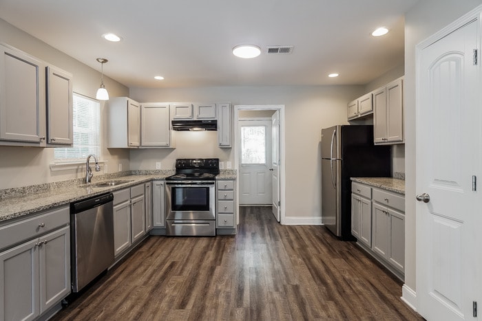 Building Photo - 3120 6th Ave N