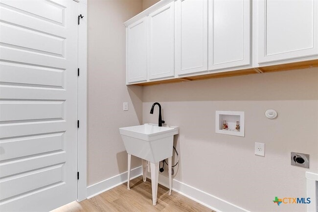 Building Photo - 1255 Pecan Valley Dr