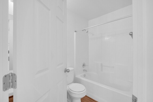 Building Photo - 2446 El Valle St
