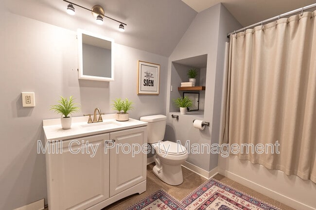 Building Photo - 340 Pearl St