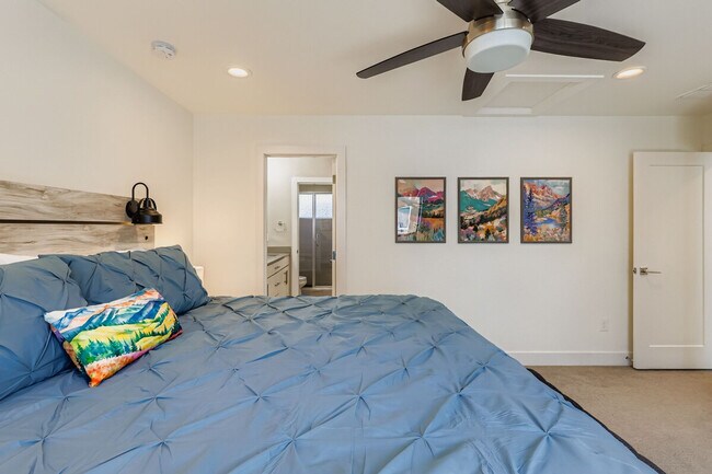 Building Photo - 5372 Allison St