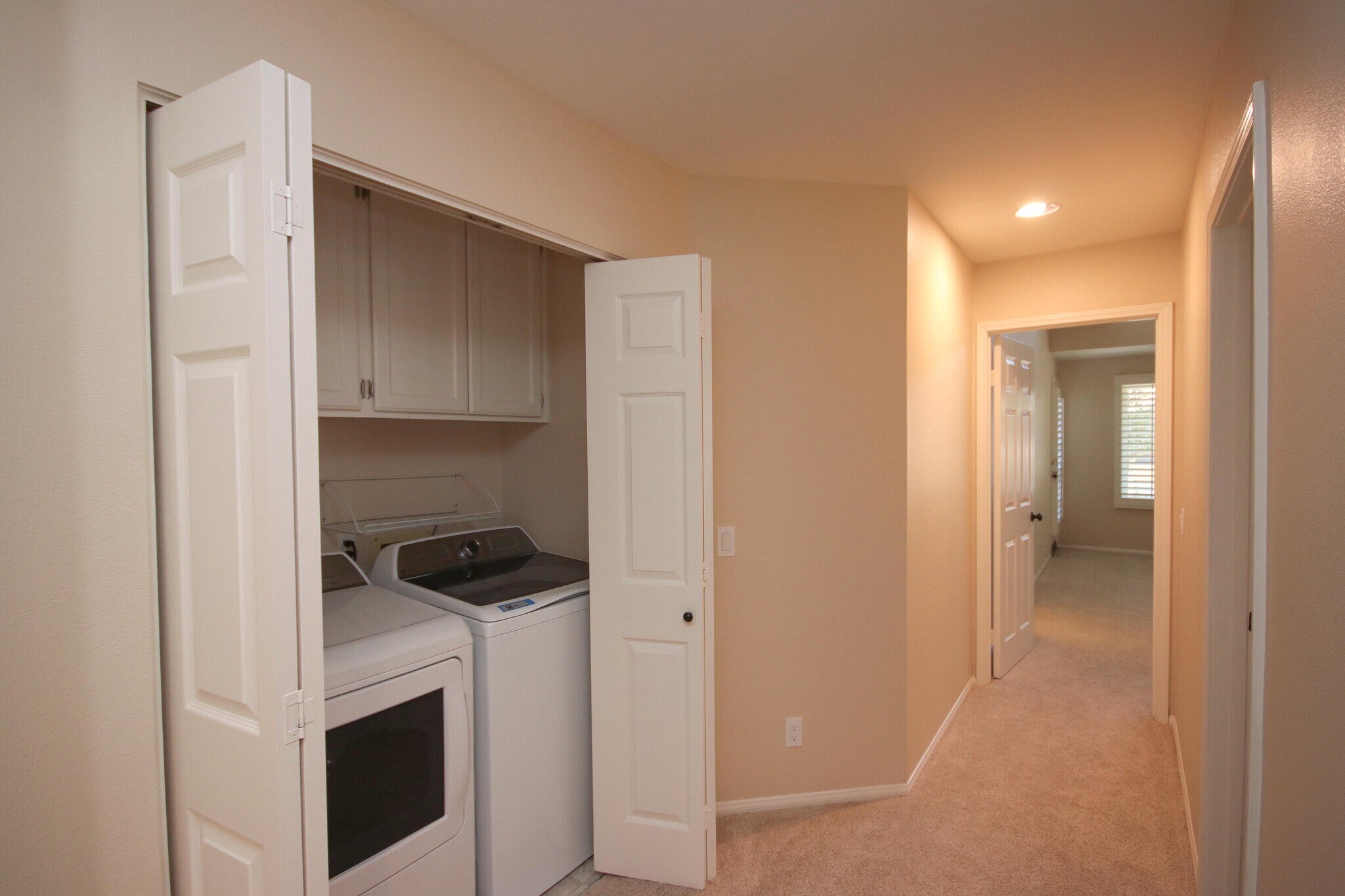 Building Photo - 1074 Rocton Dr
