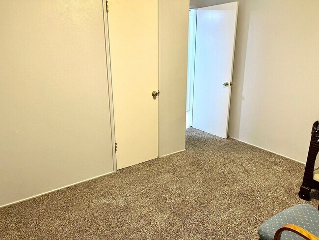 Building Photo - 4 Bedroom Single Family Home in Phoenix