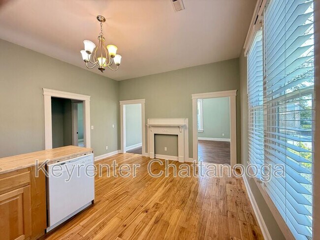 Building Photo - 2313 Bailey Ave