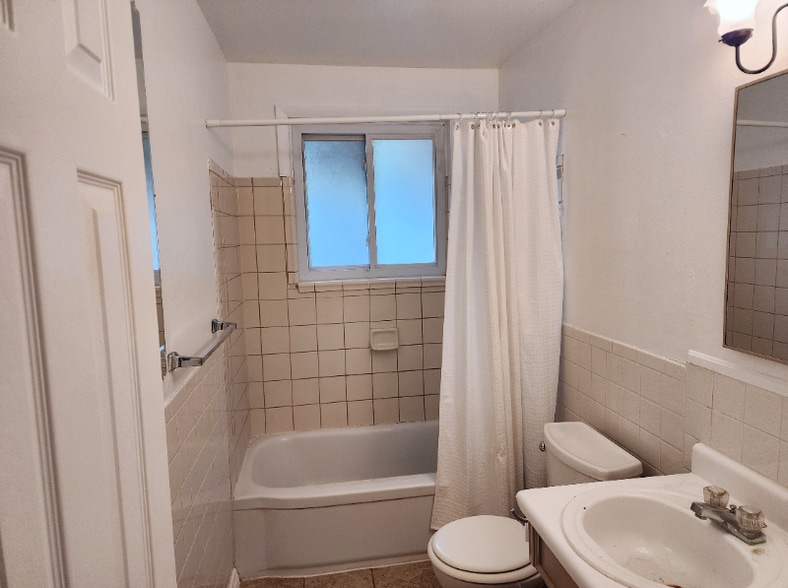 Building Photo - 7618 Umatilla St