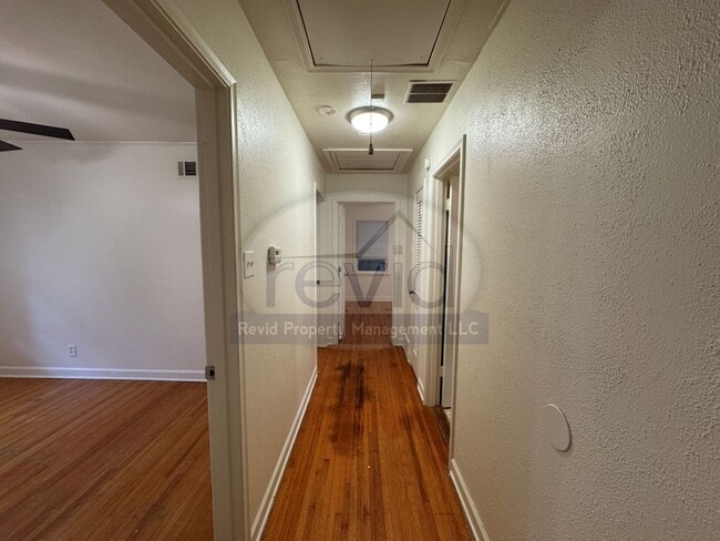 Building Photo - 4770 Verne Rd