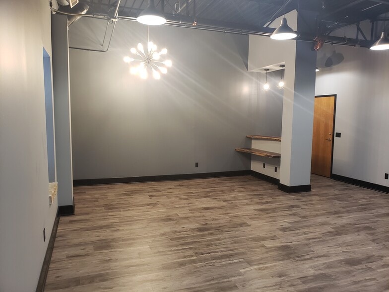 Building Photo - 329 S Washington Sq