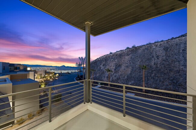 Building Photo - 577 Overlook Rim Dr