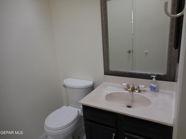 Building Photo - 11392 Lake Erie Dr