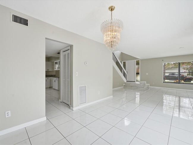 Building Photo - 11314 Laurel Crest Ln