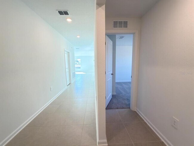 Building Photo - 3212 Alpine Wy