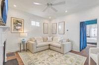 Building Photo - 38 Bogard St