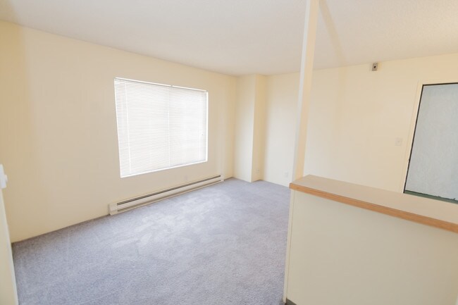 Building Photo - 4131 11th Ave NE