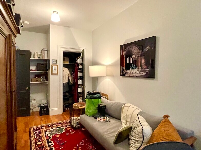 Building Photo - 140 Marlborough St