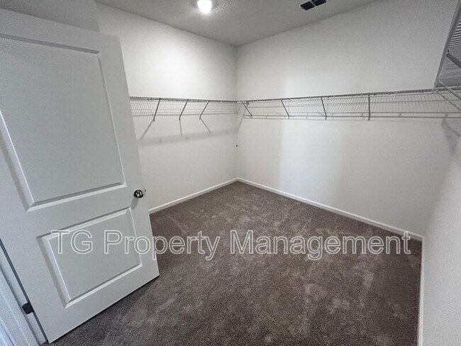 Building Photo - 6226 Mare Ave